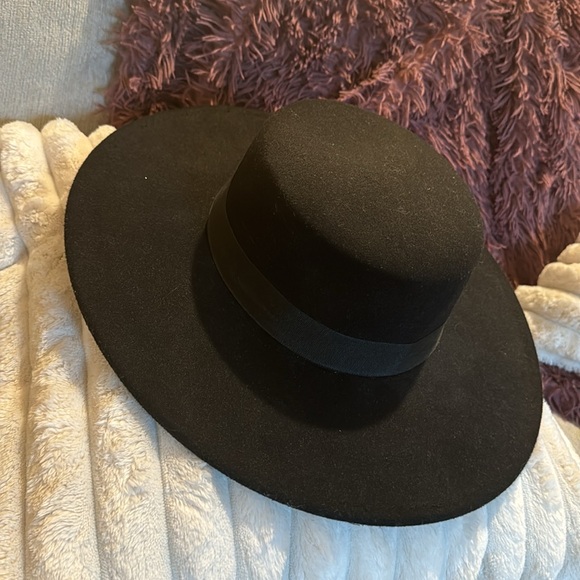 Blk hat - Picture 3 of 6